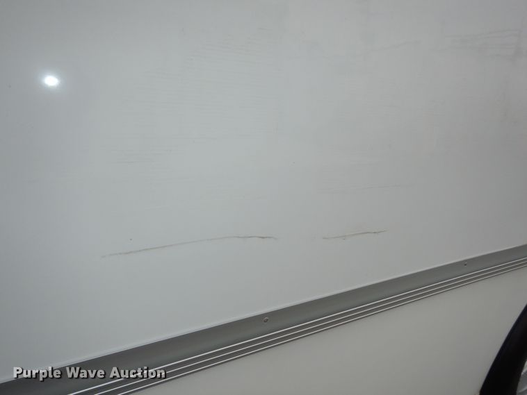 image for item DI6997 2013 Ford E450 Super Duty  shuttle bus