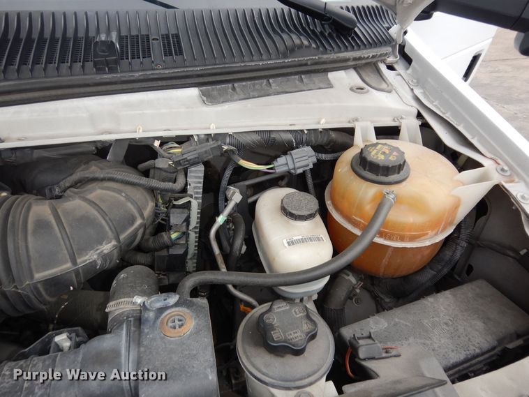 image for item DI6997 2013 Ford E450 Super Duty  shuttle bus