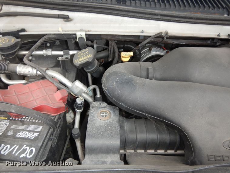 image for item DI6997 2013 Ford E450 Super Duty  shuttle bus