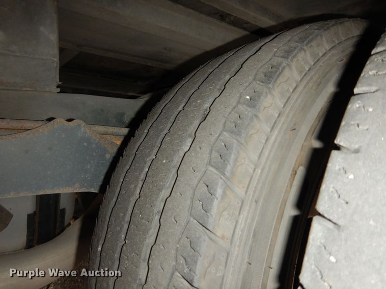 image for item DI6997 2013 Ford E450 Super Duty  shuttle bus