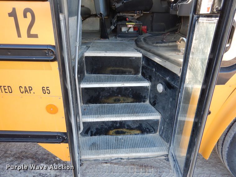 image for item DK2077 2010 Freightliner 310TS  school bus