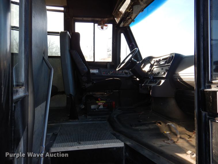 image for item DK2077 2010 Freightliner 310TS  school bus