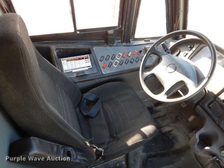 image for item DK2077 2010 Freightliner 310TS  school bus