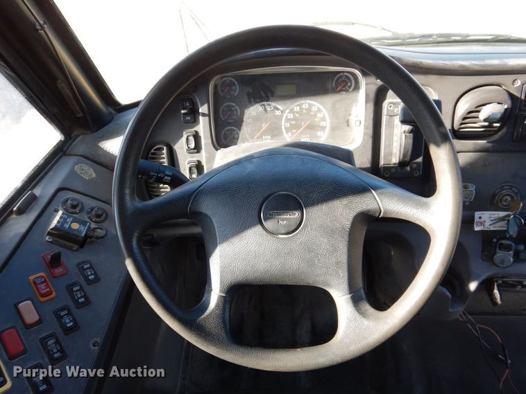 image for item DK2077 2010 Freightliner 310TS  school bus