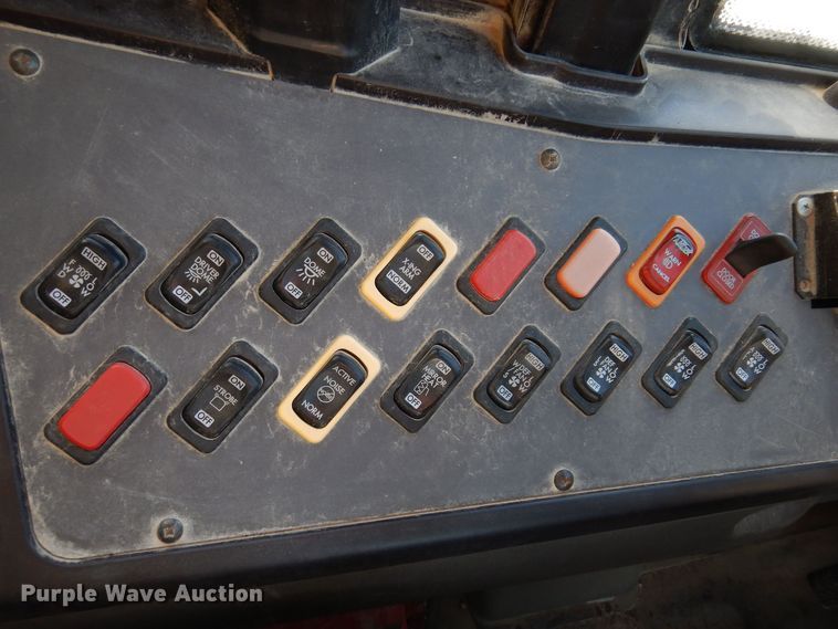 image for item DK2077 2010 Freightliner 310TS  school bus