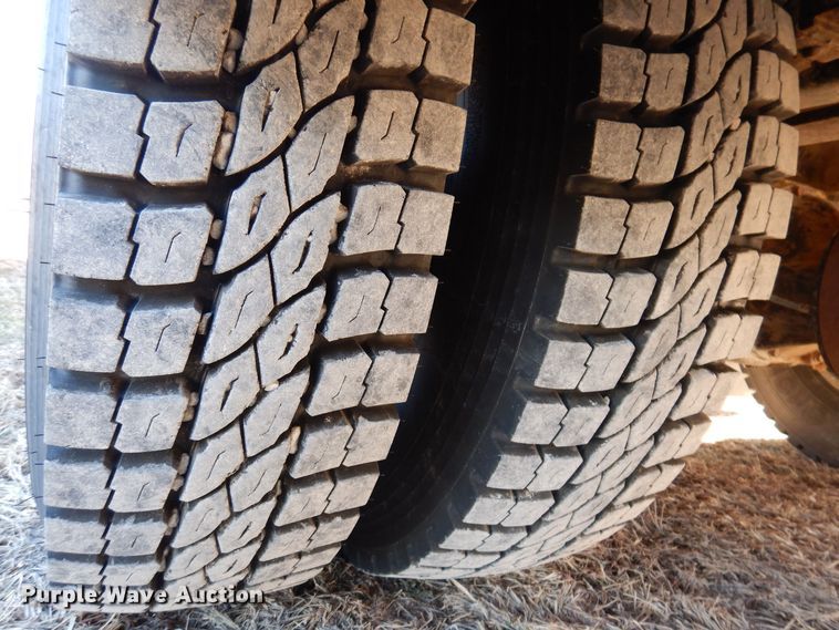 image for item DK2077 2010 Freightliner 310TS  school bus