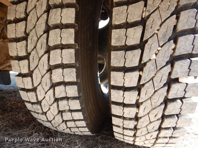 image for item DK2077 2010 Freightliner 310TS  school bus