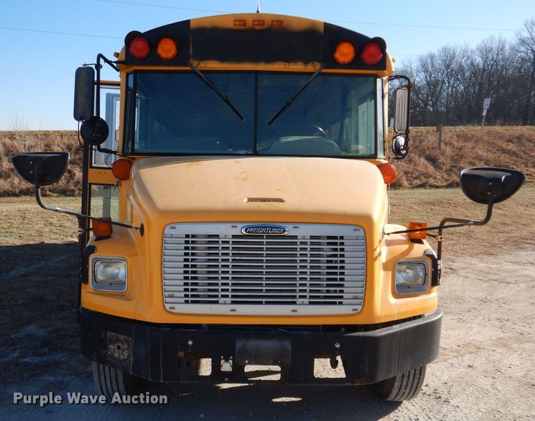 image for item DK2078 2005 Thomas 101PS  school bus