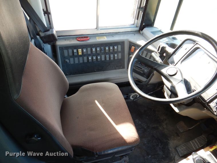 image for item DK2078 2005 Thomas 101PS  school bus