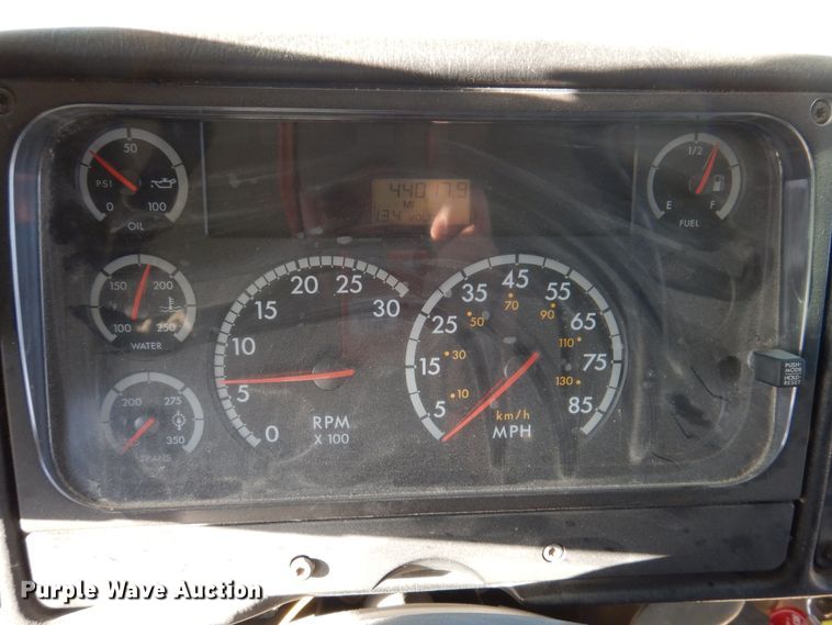 image for item DK2078 2005 Thomas 101PS  school bus