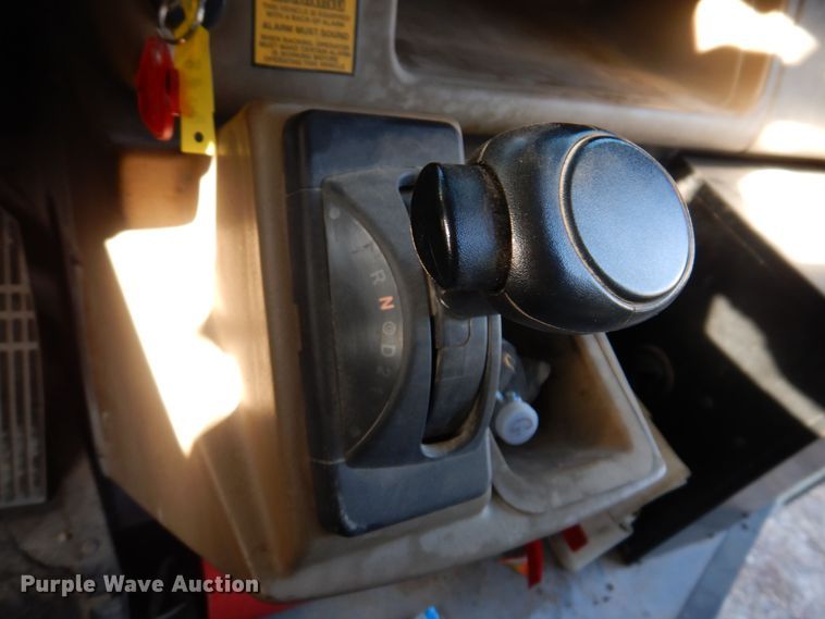 image for item DK2078 2005 Thomas 101PS  school bus