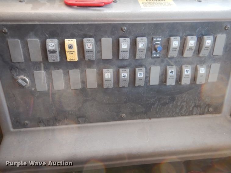 image for item DK2078 2005 Thomas 101PS  school bus