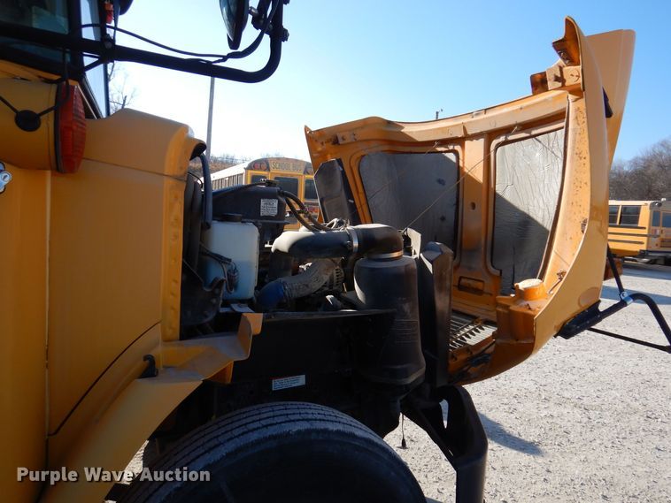 image for item DK2078 2005 Thomas 101PS  school bus