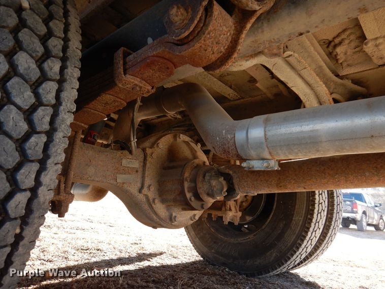 image for item DK2078 2005 Thomas 101PS  school bus