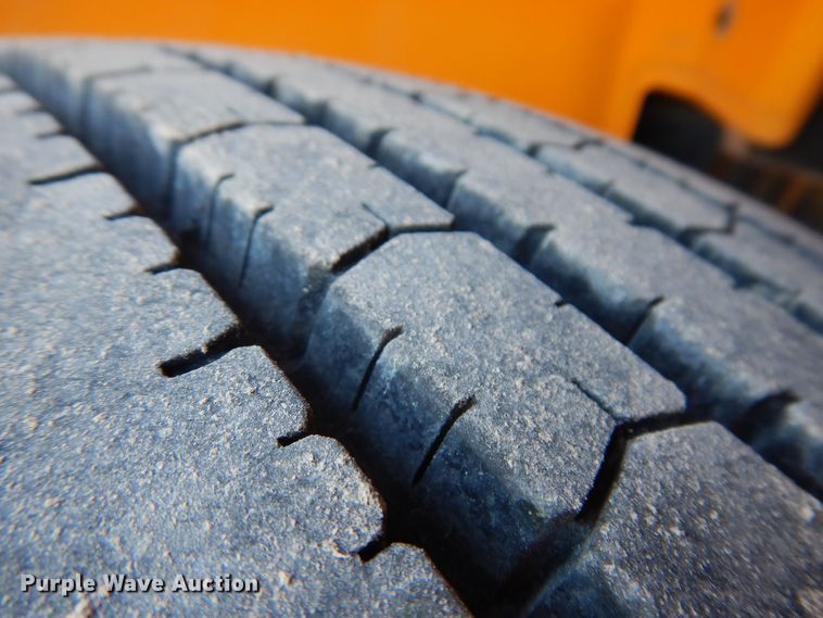 image for item DK2078 2005 Thomas 101PS  school bus