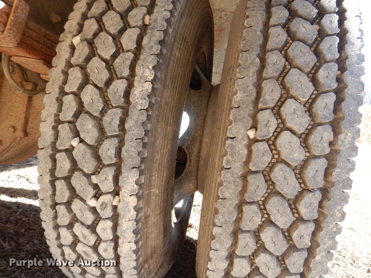 image for item DK2078 2005 Thomas 101PS  school bus