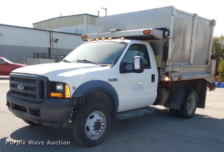 image for item DM3206 2006 Ford F450 Super Duty XL  delivery truck
