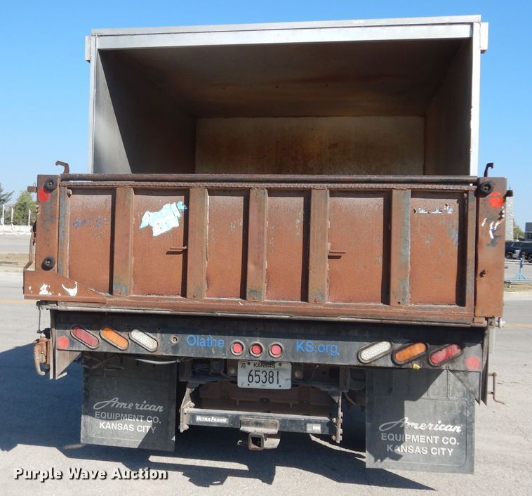 image for item DM3206 2006 Ford F450 Super Duty XL  delivery truck