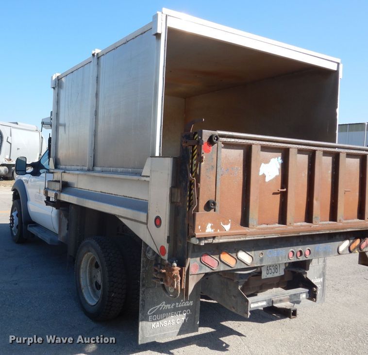 image for item DM3206 2006 Ford F450 Super Duty XL  delivery truck