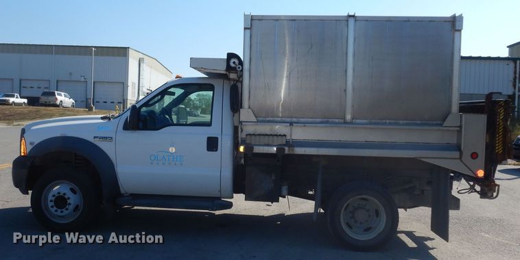 image for item DM3206 2006 Ford F450 Super Duty XL  delivery truck