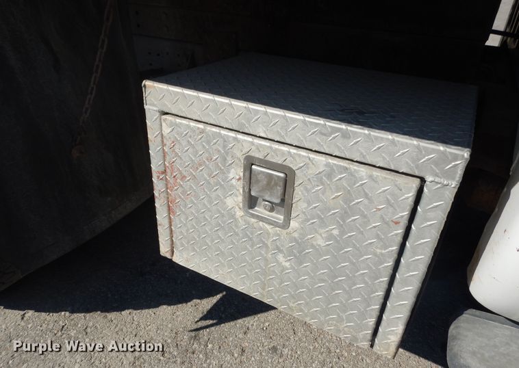 image for item DM3206 2006 Ford F450 Super Duty XL  delivery truck