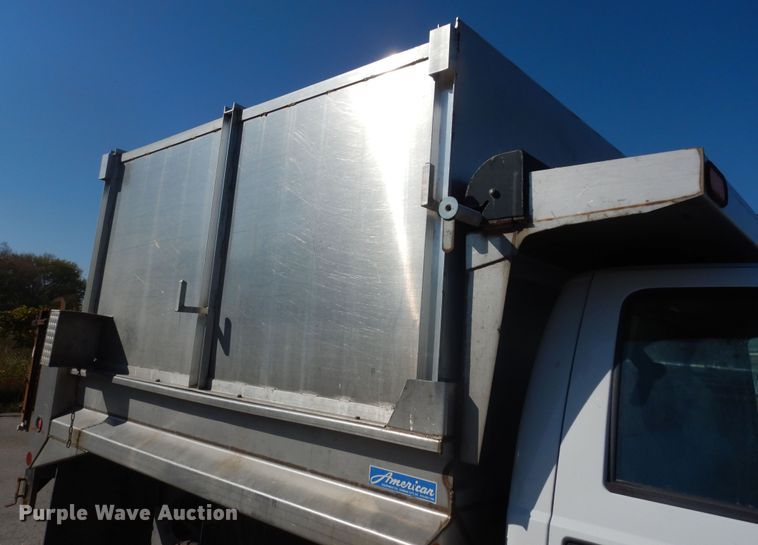 image for item DM3206 2006 Ford F450 Super Duty XL  delivery truck