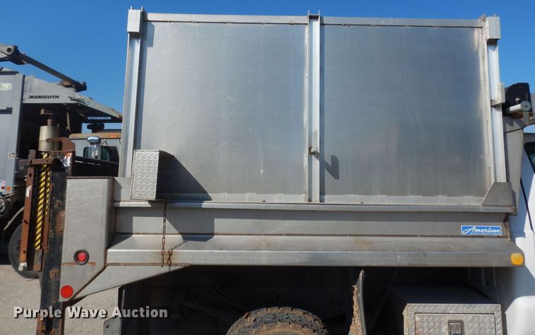 image for item DM3206 2006 Ford F450 Super Duty XL  delivery truck