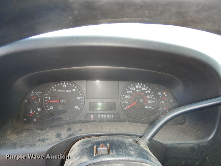 image for item DM3206 2006 Ford F450 Super Duty XL  delivery truck