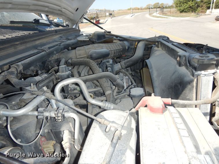 image for item DM3206 2006 Ford F450 Super Duty XL  delivery truck