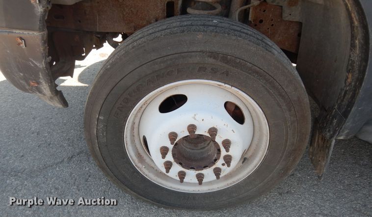 image for item DM3206 2006 Ford F450 Super Duty XL  delivery truck