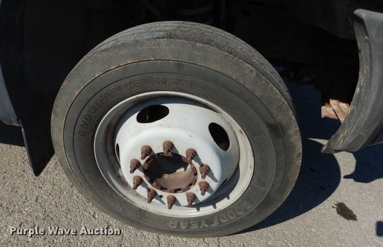 image for item DM3206 2006 Ford F450 Super Duty XL  delivery truck
