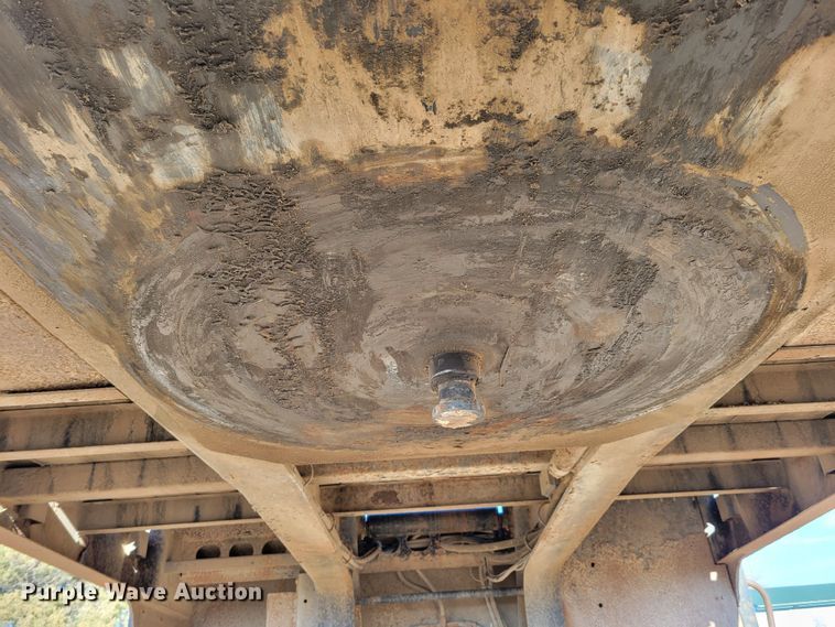 image for item DM8130 2005 Landoll 610B-53  drop tilt deck equipment trailer