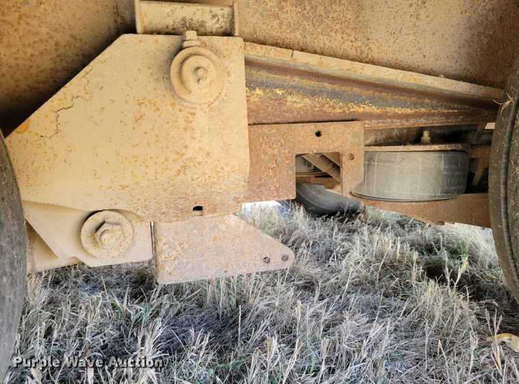 image for item DM8130 2005 Landoll 610B-53  drop tilt deck equipment trailer