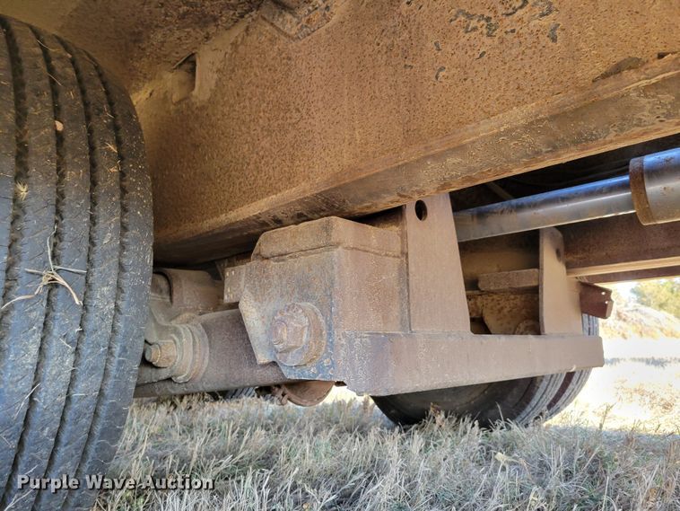 image for item DM8130 2005 Landoll 610B-53  drop tilt deck equipment trailer