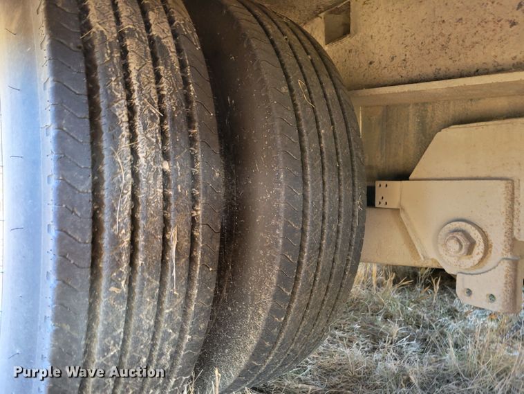 image for item DM8130 2005 Landoll 610B-53  drop tilt deck equipment trailer