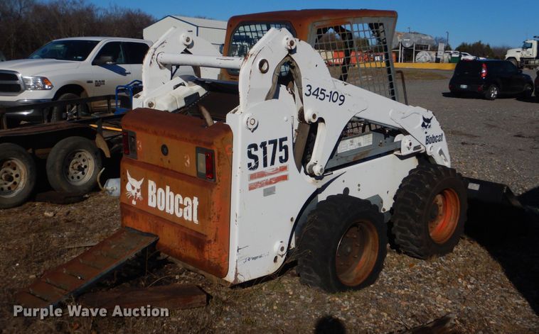 image for item DP8596 2004 Bobcat S175  skid steer loader