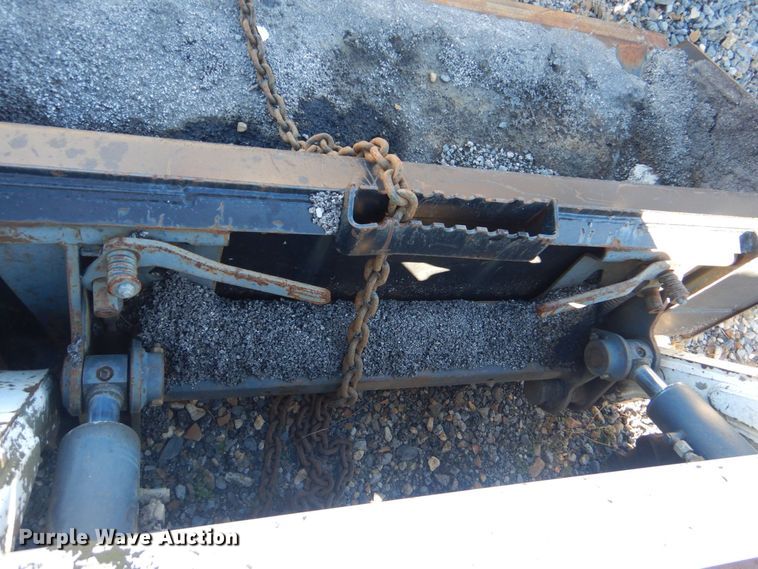 image for item DP8596 2004 Bobcat S175  skid steer loader