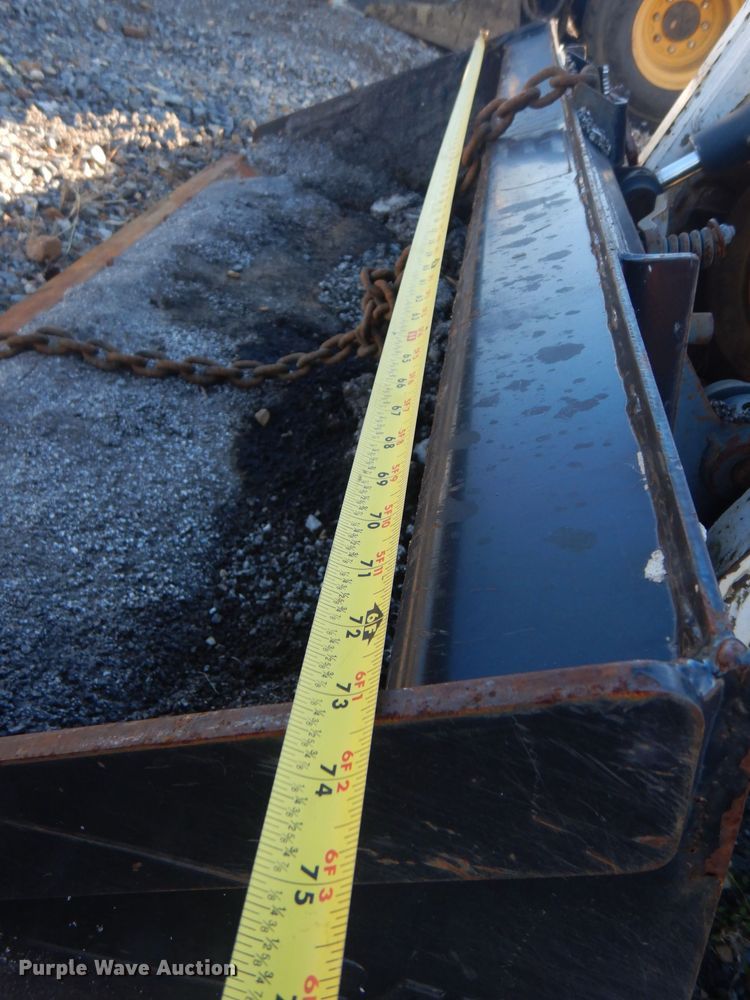 image for item DP8596 2004 Bobcat S175  skid steer loader