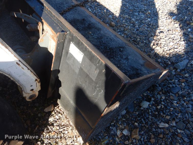 image for item DP8596 2004 Bobcat S175  skid steer loader