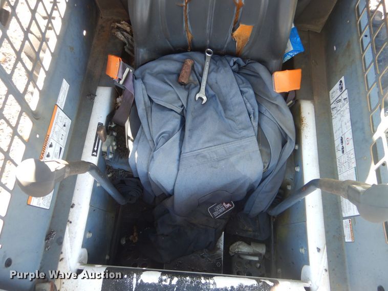 image for item DP8596 2004 Bobcat S175  skid steer loader