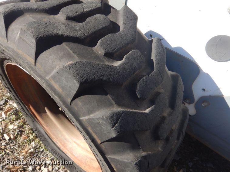 image for item DP8596 2004 Bobcat S175  skid steer loader