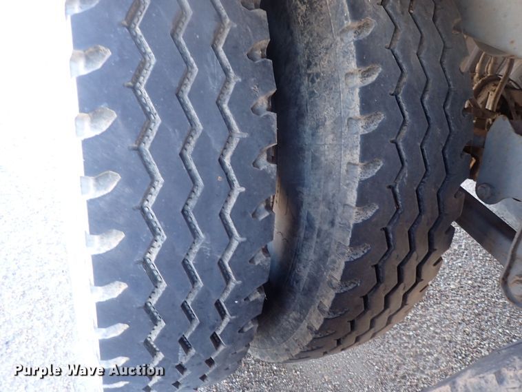 image for item DQ4959 2016 Wilkins 45115SCG0TW  walking floor trailer