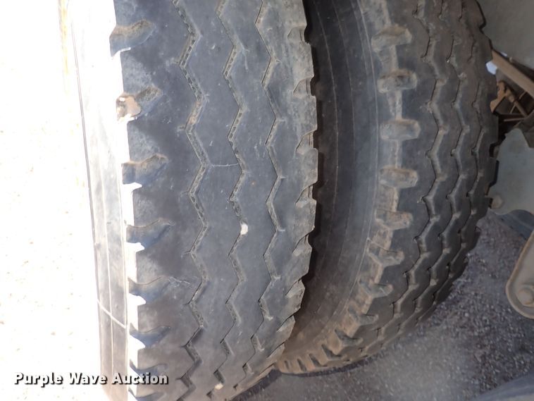 image for item DQ4959 2016 Wilkins 45115SCG0TW  walking floor trailer