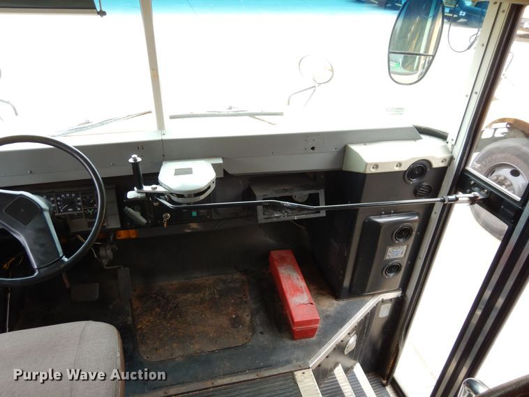 image for item DR8100 2003 Blue Bird  school bus