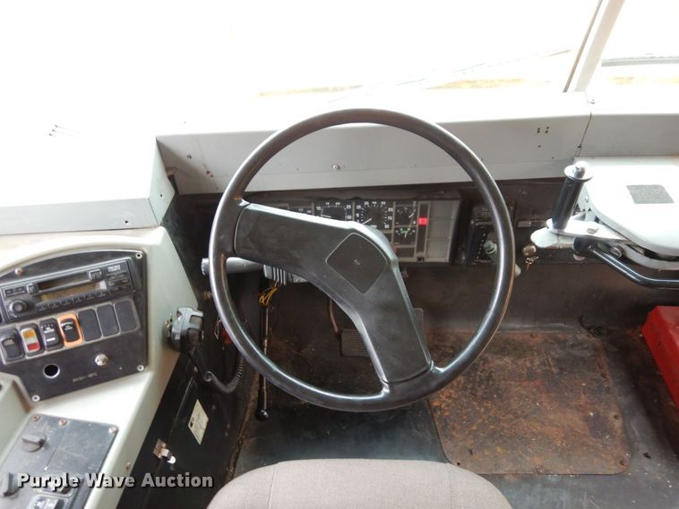 image for item DR8100 2003 Blue Bird  school bus