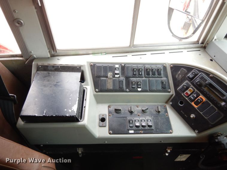 image for item DR8100 2003 Blue Bird  school bus