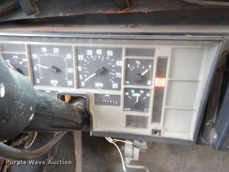 image for item DR8100 2003 Blue Bird  school bus