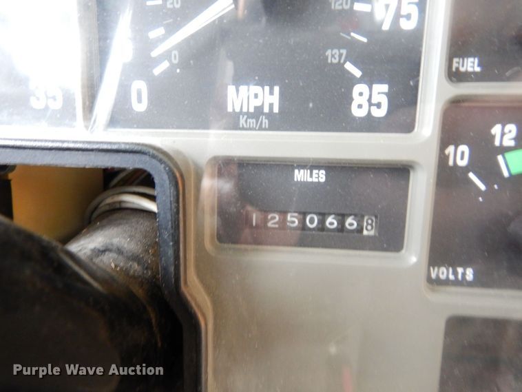 image for item DR8100 2003 Blue Bird  school bus