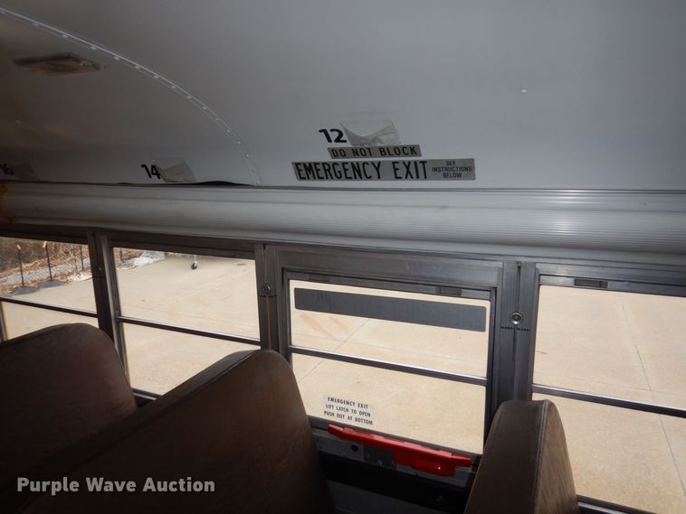 image for item DR8100 2003 Blue Bird  school bus