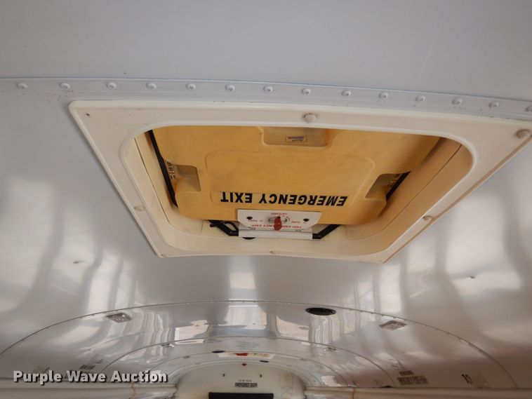 image for item DR8100 2003 Blue Bird  school bus